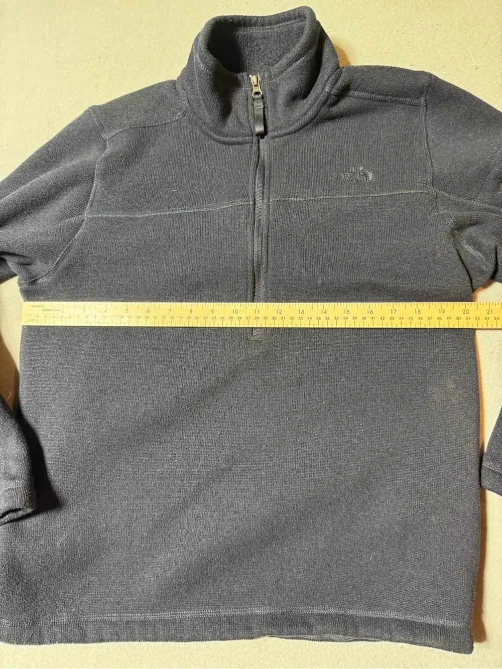 The North Face Men’s Navy Half-Zip Fleece Pullover Size M